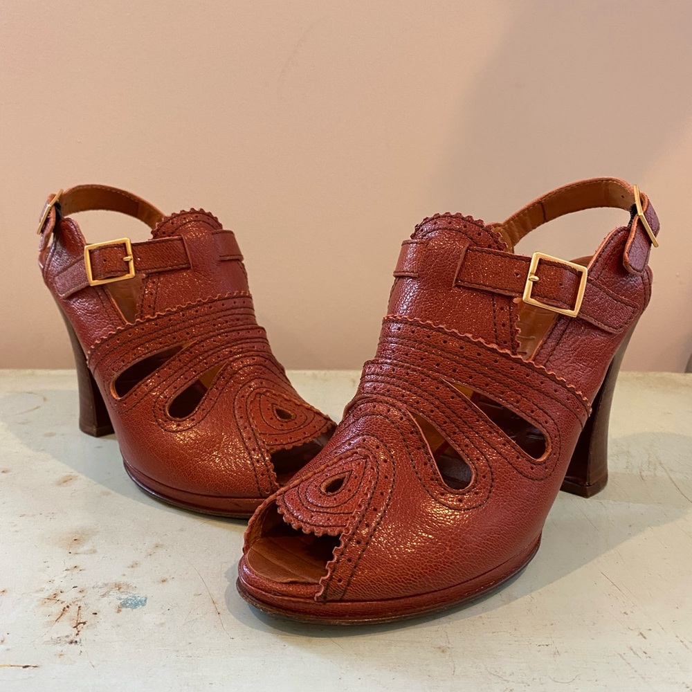 Chie Mihara Reddish-Brown Leather Peep Toe Cutout Ankle Buckle Sandal 38.5